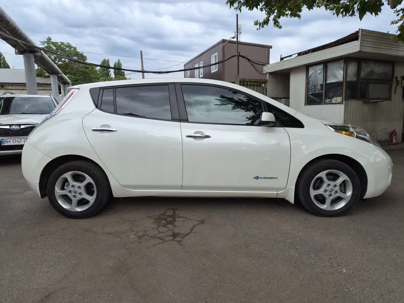 Nissan Leaf 2013 - 4