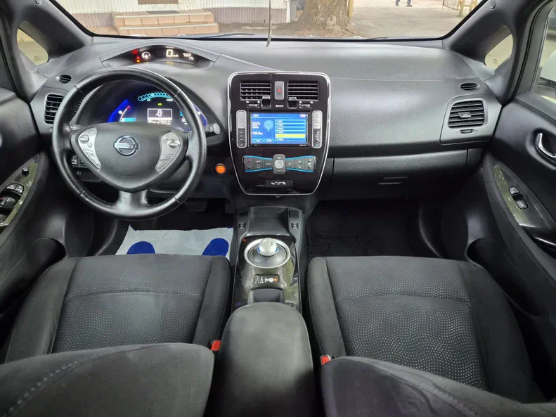 Nissan Leaf 2013 - 11
