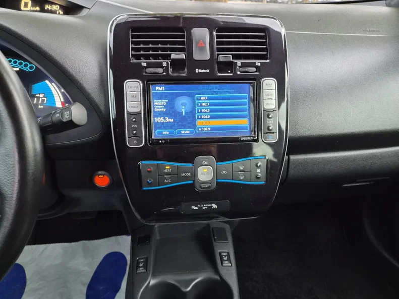 Nissan Leaf 2013 - 12