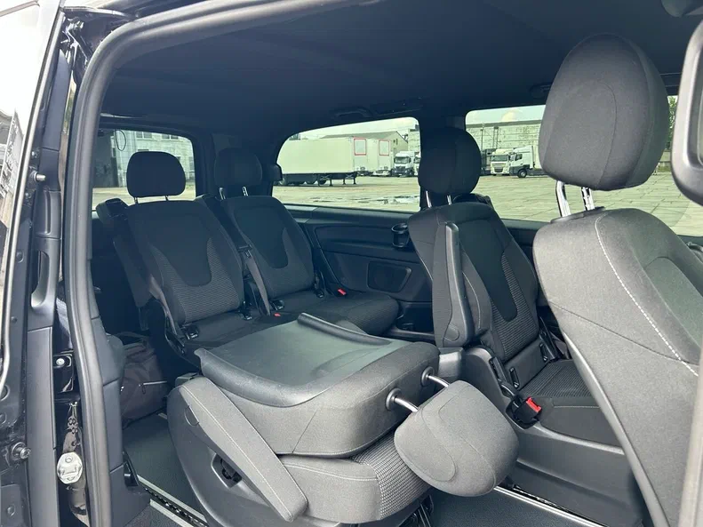 Mercedes-Benz V-Клас 2023 - 13