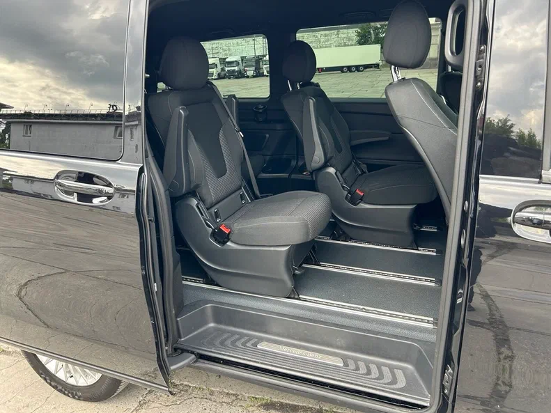 Mercedes-Benz V-Клас 2023 - 10