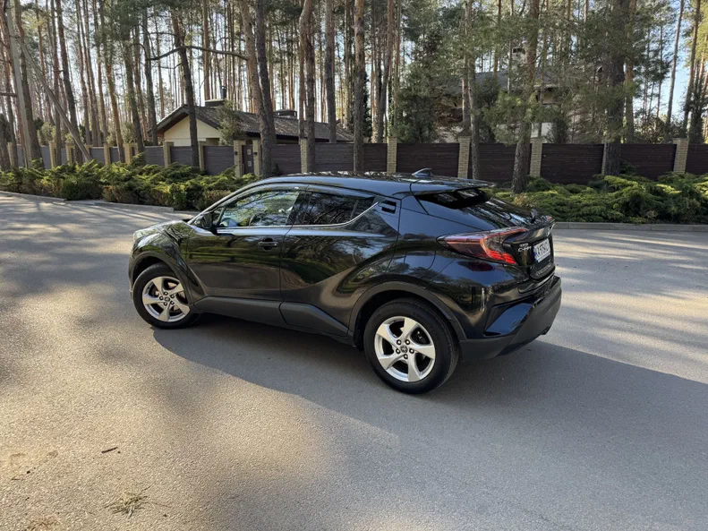 Toyota C-HR 2017 - 10