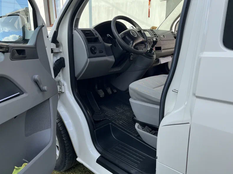 Volkswagen Transporter 2006 - 8