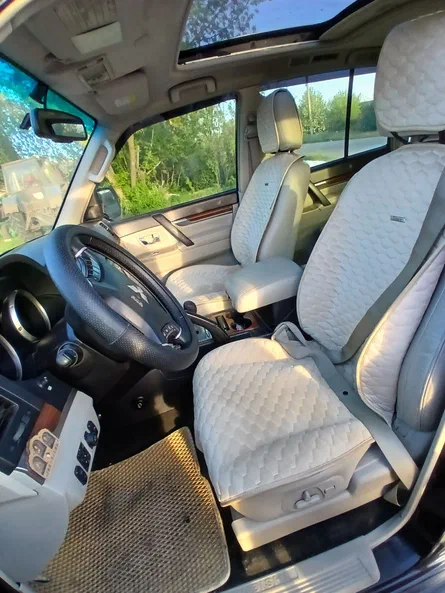 Mitsubishi Pajero 2008 - 14