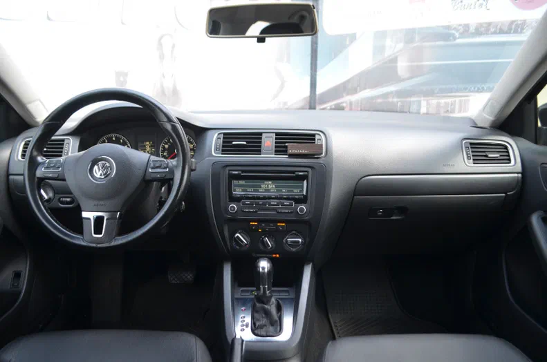 Volkswagen Jetta 2012 - 8