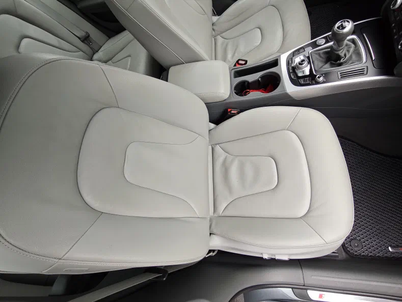 Audi A4 2013 - 17