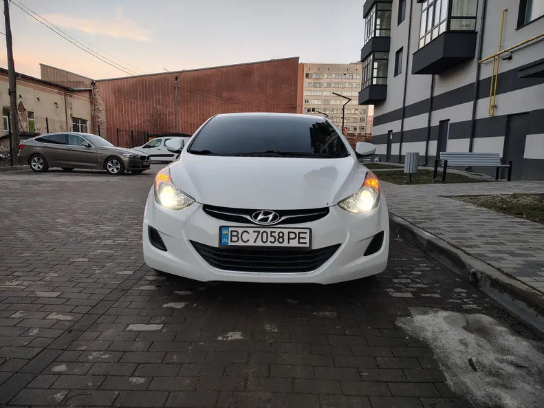 Hyundai Elantra 2013 - 2