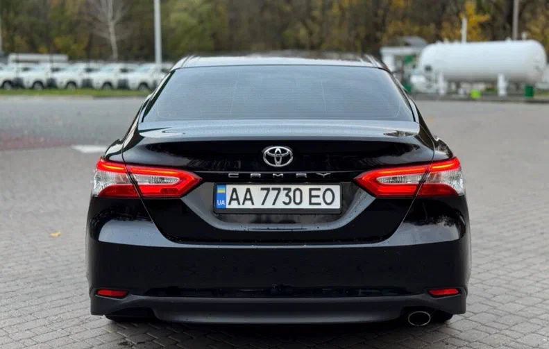 Toyota Camry 2018 - 7