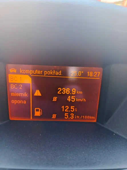 Opel Zafira 2010 - 11