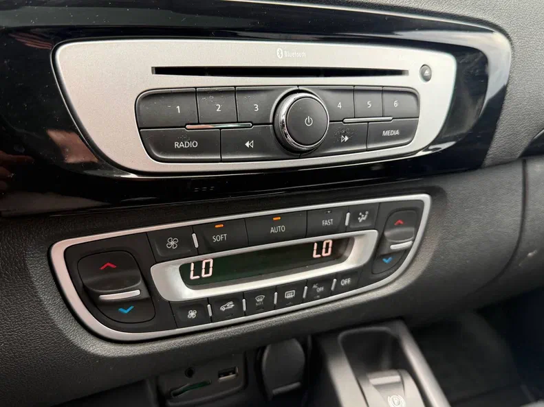Renault Scenic 2015 - 26
