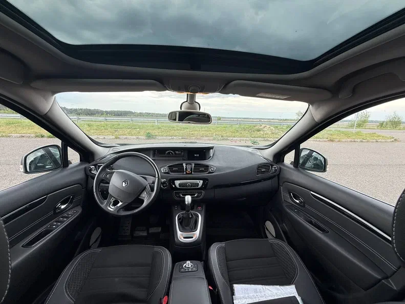 Renault Scenic 2015 - 24