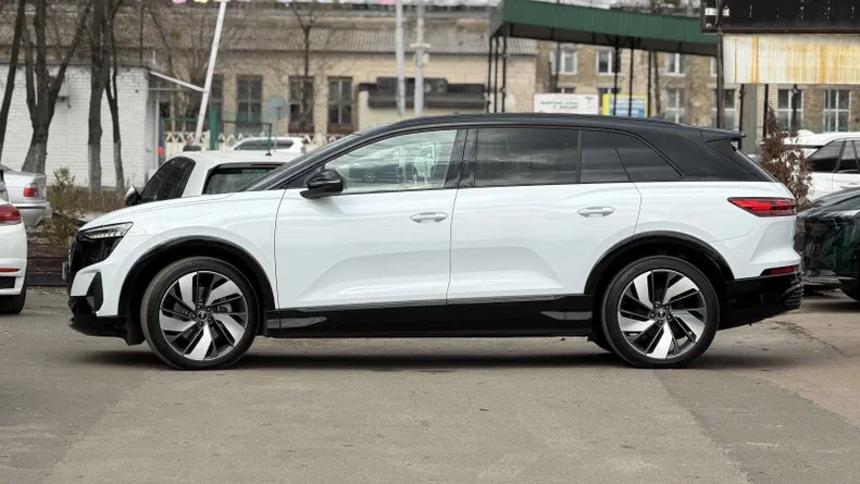 Audi Q5 e-tron 2025