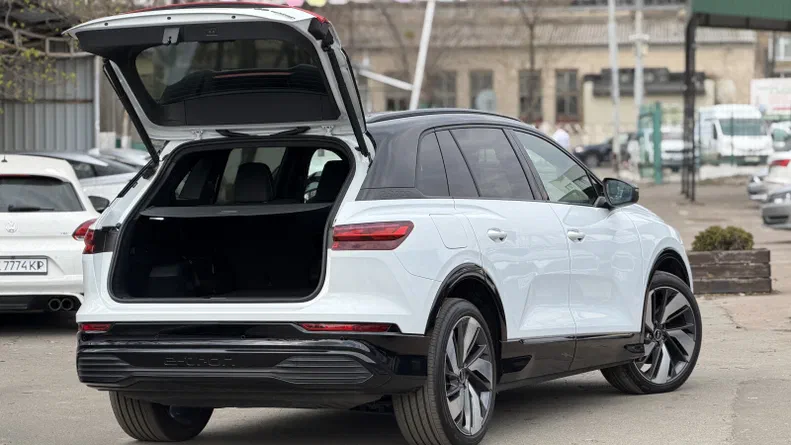 Audi Q5 e-tron 2025 - 17