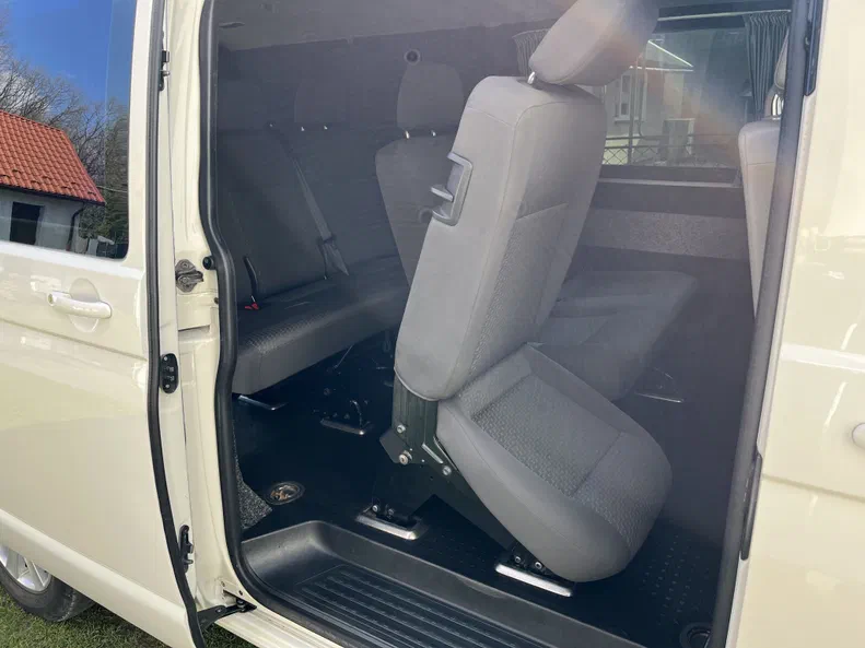Volkswagen Transporter 2006 - 10