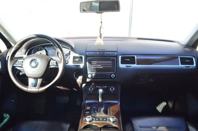 Volkswagen Touareg 2015 - 8