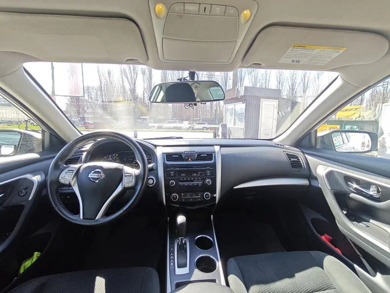 Nissan Altima 2015 - 9