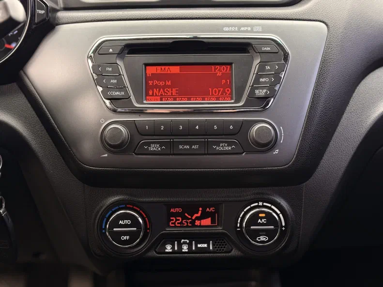 Kia Rio 2012 - 11