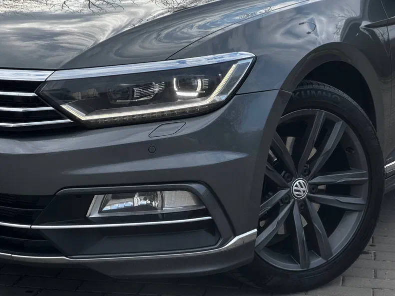Volkswagen Passat 2016 - 18