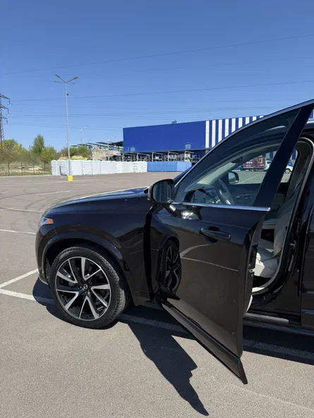 Volvo XC90 2020 - 1