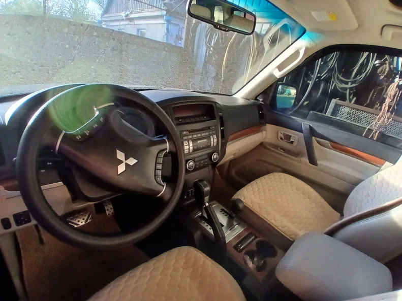 Mitsubishi Pajero 2008 - 19