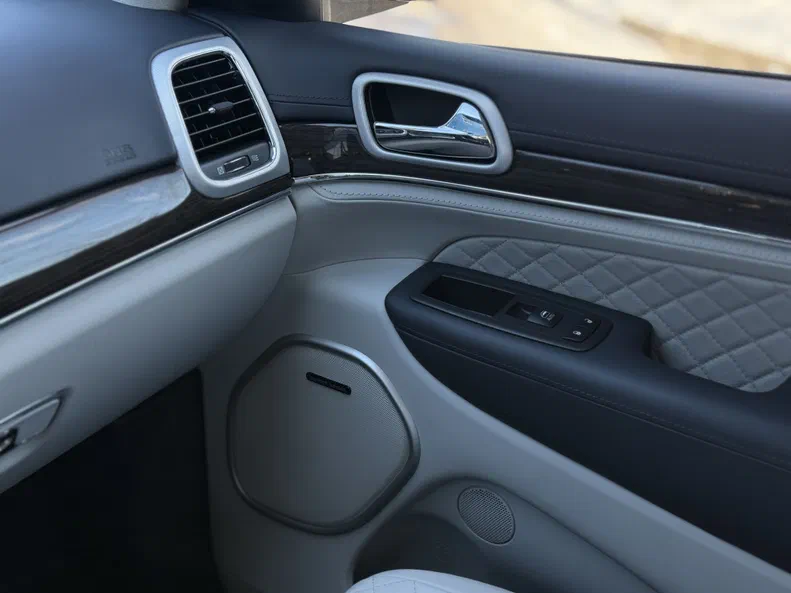 Jeep Grand Cherokee 2020 - 17