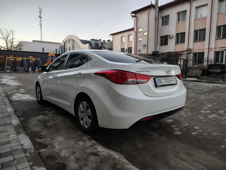 Hyundai Elantra 2013 - 13