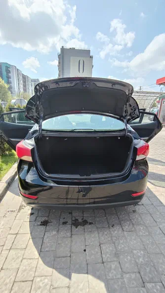 Hyundai Elantra 2015 - 5