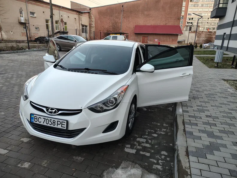 Hyundai Elantra 2013 - 12