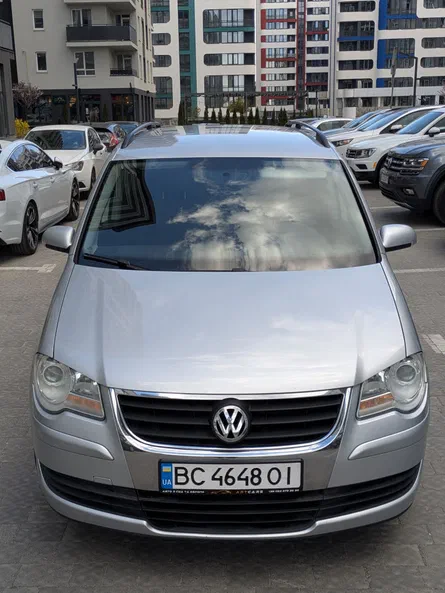 Volkswagen Touran 2008 - 1