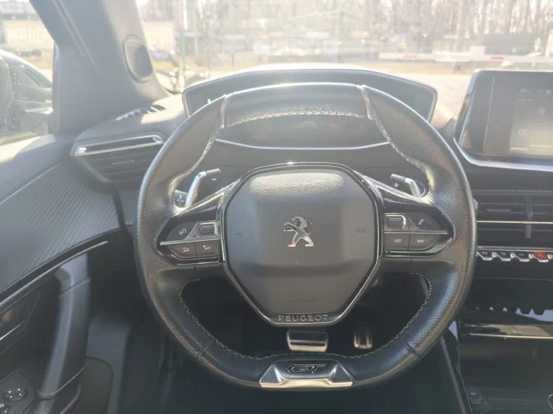 Peugeot 2008 2020 - 11