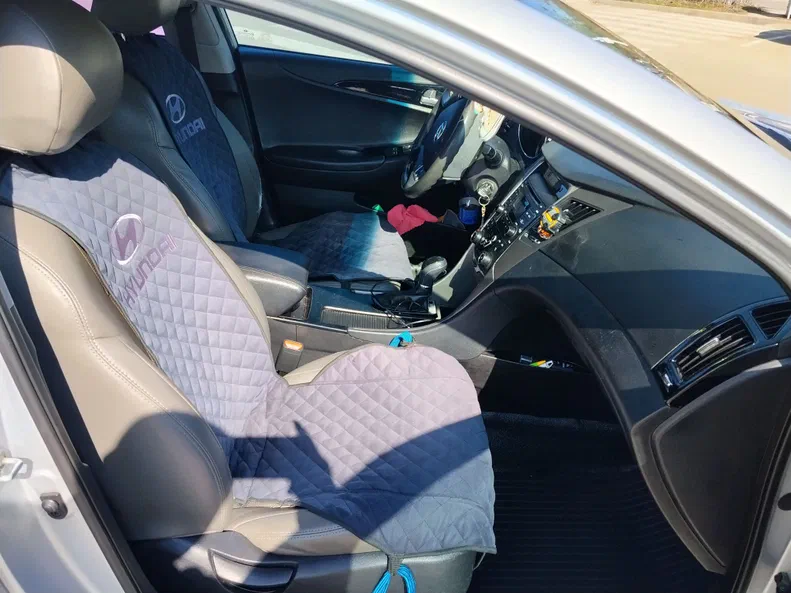 Hyundai Sonata 2011 - 8