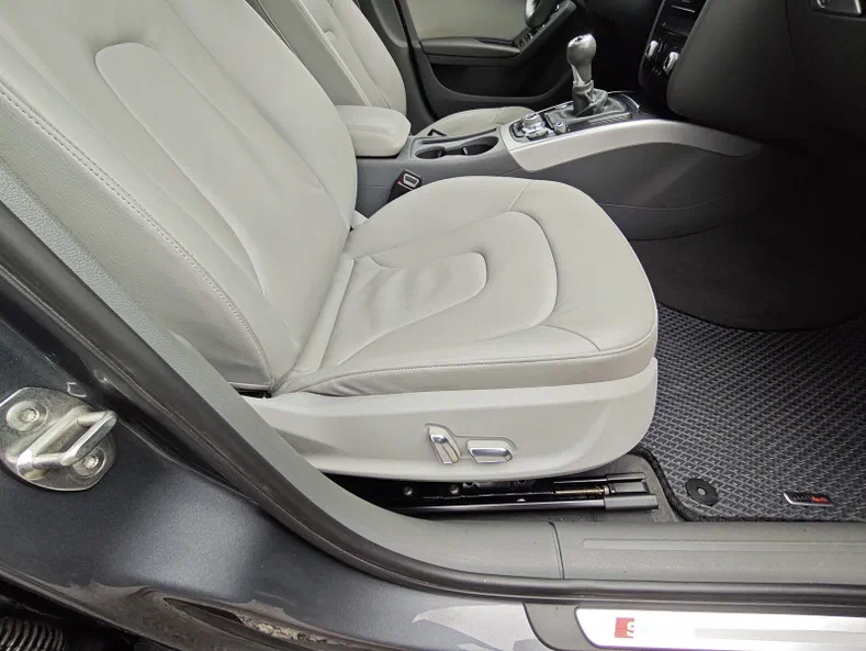 Audi A4 2013 - 18