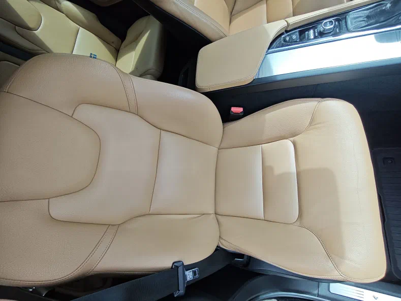 Volvo XC90 2015 - 14