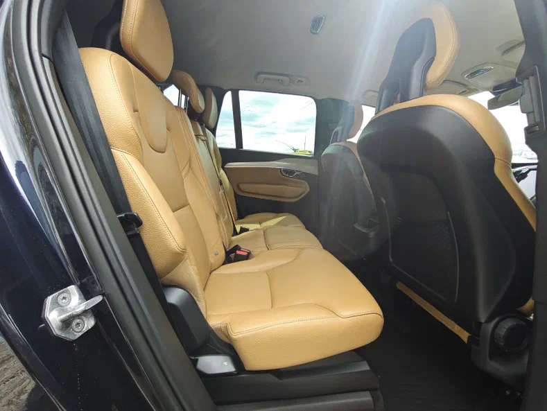 Volvo XC90 2015 - 20