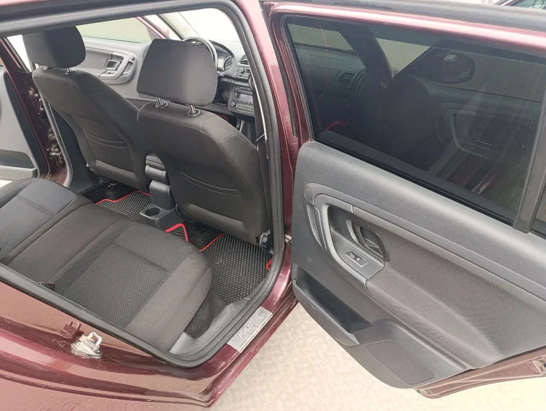 Skoda Fabia 2010 - 14