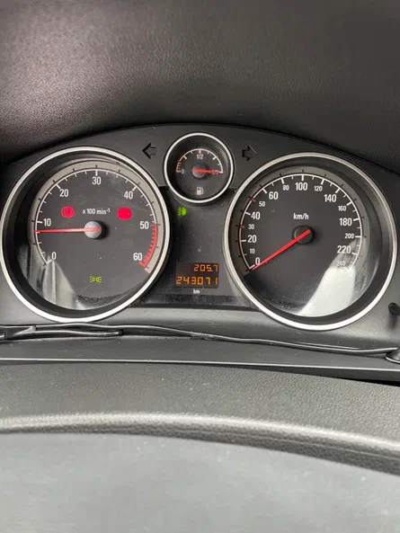 Opel Zafira 2010 - 10