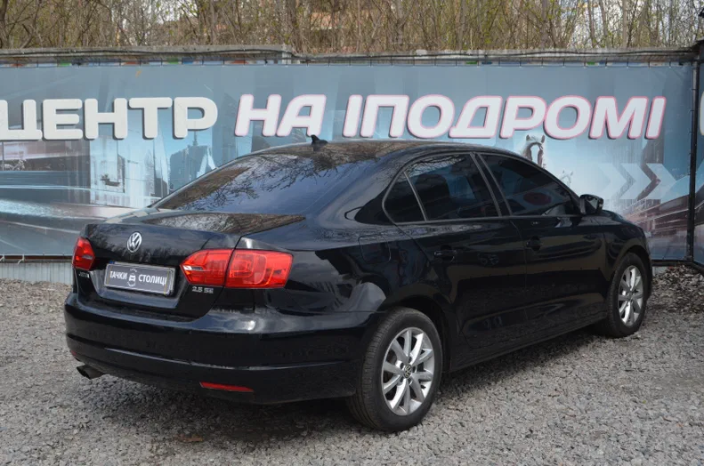 Volkswagen Jetta 2012 - 5