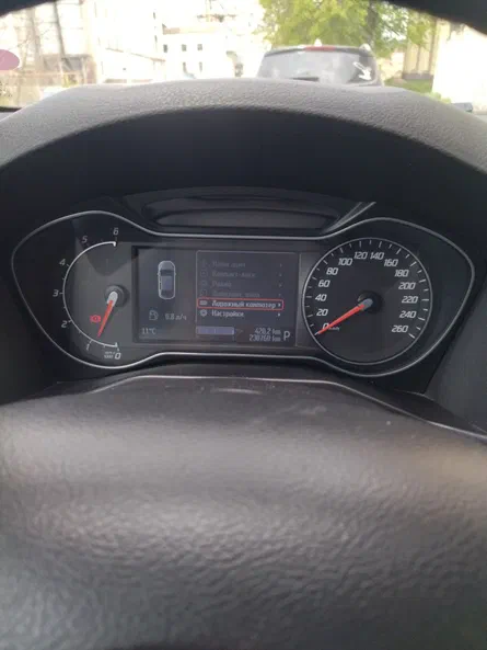 Ford Mondeo 2011 - 7