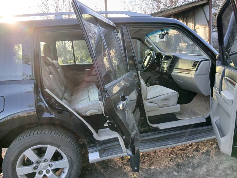 Mitsubishi Pajero 2008 - 8