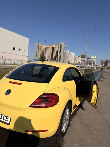 Volkswagen Beetle 2015 - 6