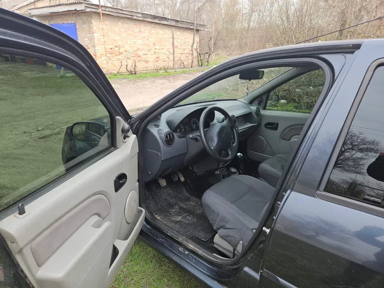 Dacia Logan 2008 - 5