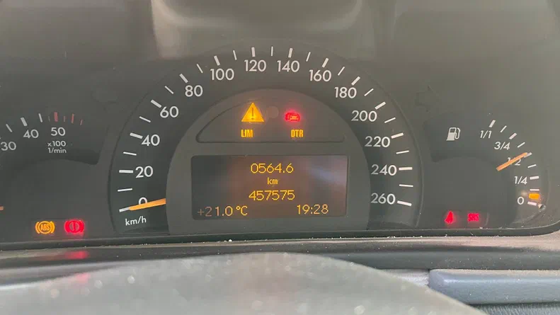 Mercedes-Benz C-Клас 2002 - 7
