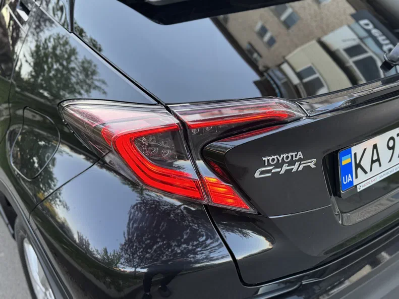 Toyota C-HR 2017 - 27