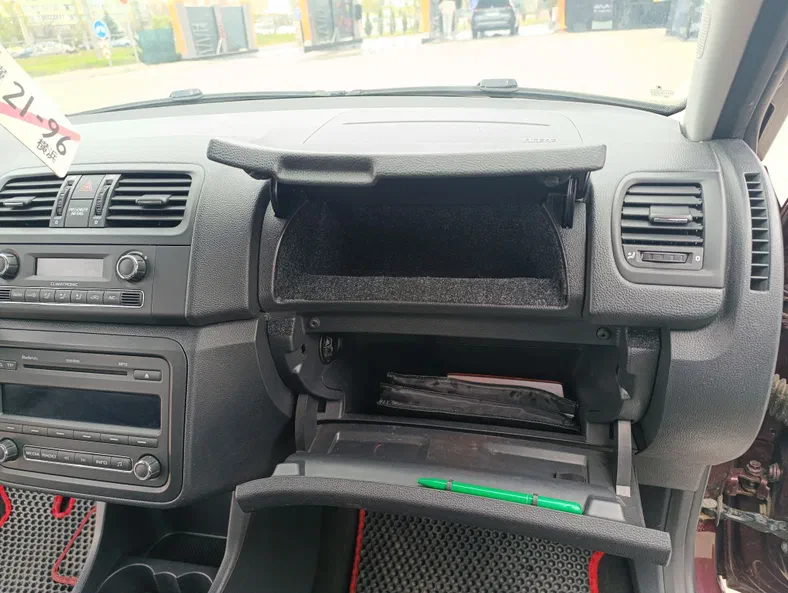 Skoda Fabia 2010 - 12