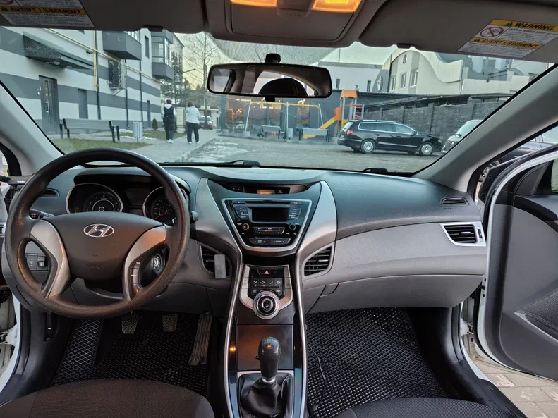Hyundai Elantra 2013 - 20