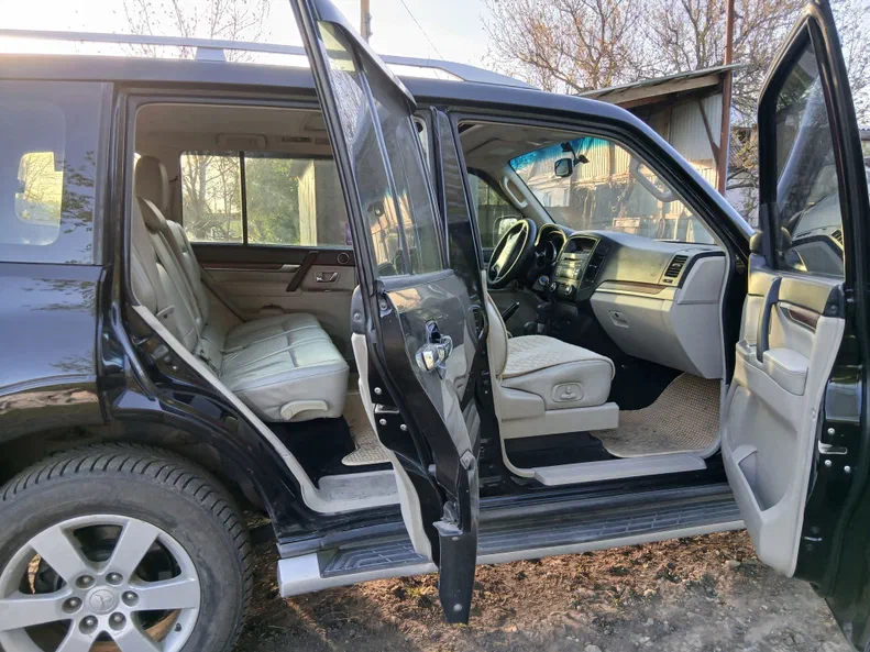 Mitsubishi Pajero 2008 - 7