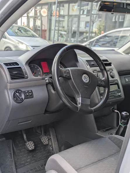 Volkswagen Touran 2008 - 10