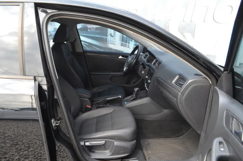 Volkswagen Jetta 2012 - 10