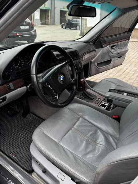 BMW 7 серія 2001 - 2