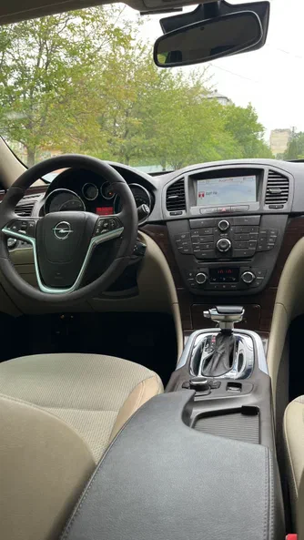 Opel Insignia 2012 - 10